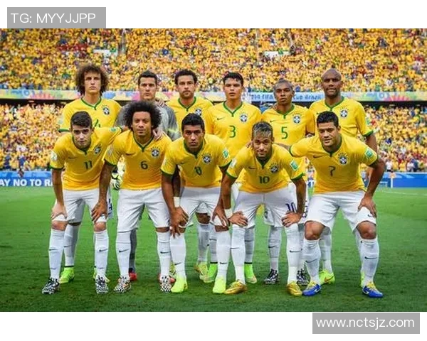 足球球星街头穿搭解析:从球场到生活的时尚转变与独特风格展现